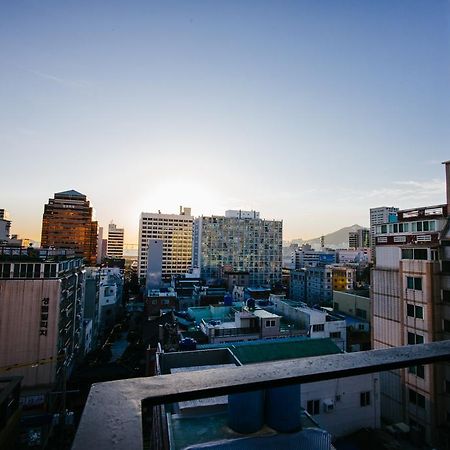 Morning Dew Guesthouse Пусан Екстериор снимка