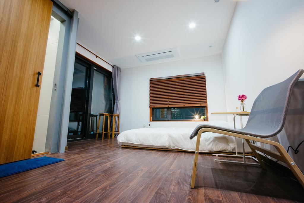 Morning Dew Guesthouse Пусан Екстериор снимка
