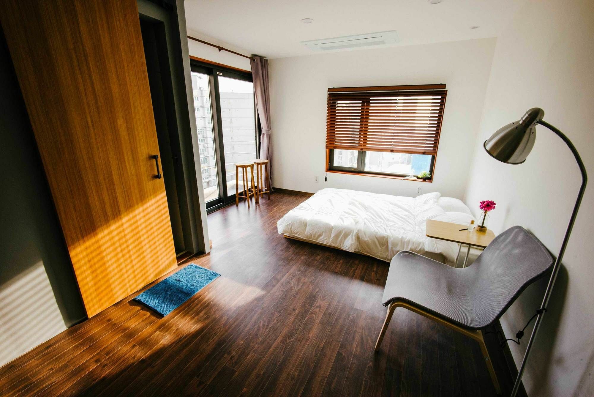 Morning Dew Guesthouse Пусан Екстериор снимка